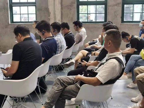 同聲傳譯藍牙耳機 技術革新開啟實時翻譯新紀元